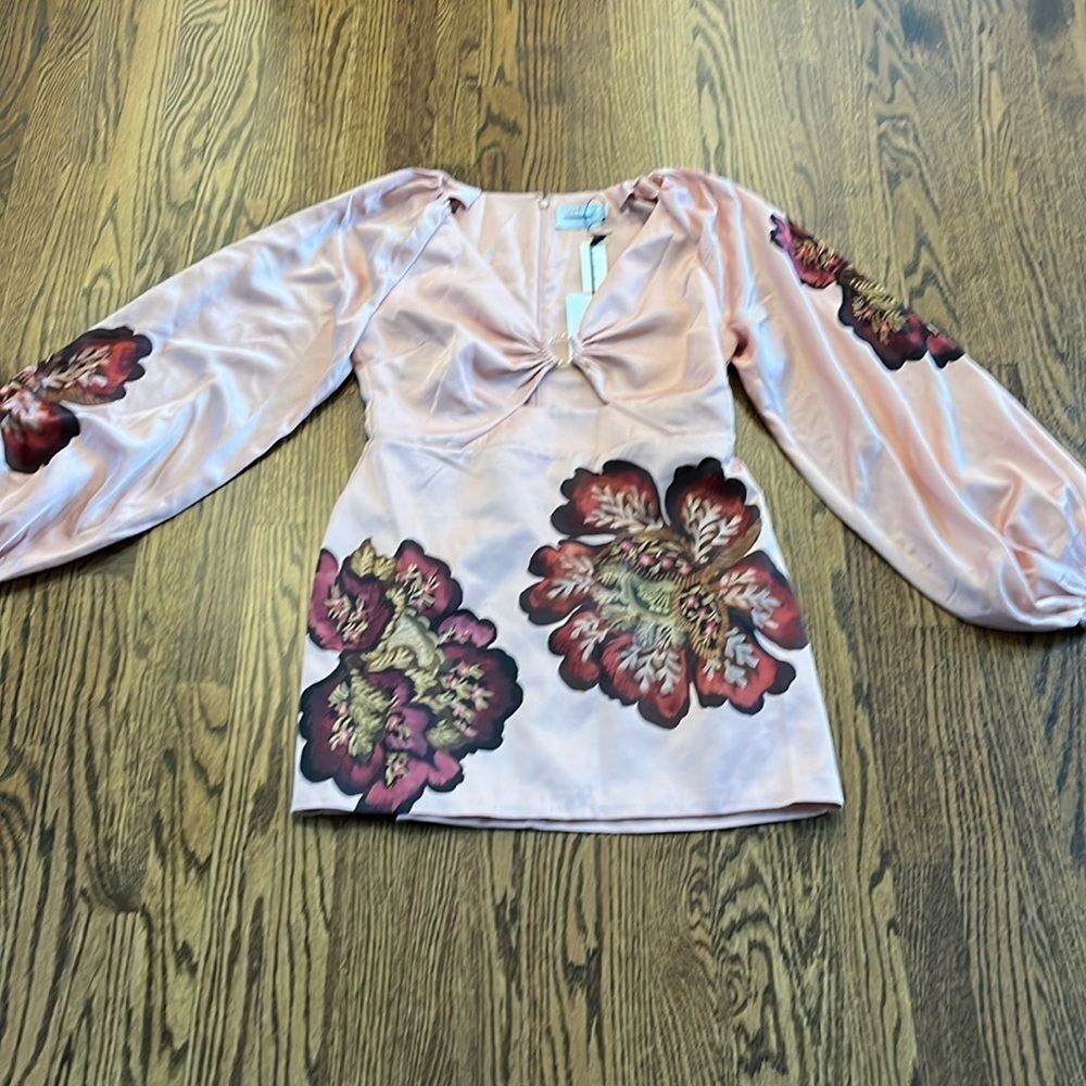 Significant Other size 10 $304 Long-Sleeve V-Neck Cutout Printed Mini Dress - Picture 6 of 12